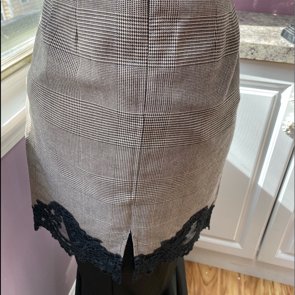 Lace and plaid dress skirt - Picture 4 of 7